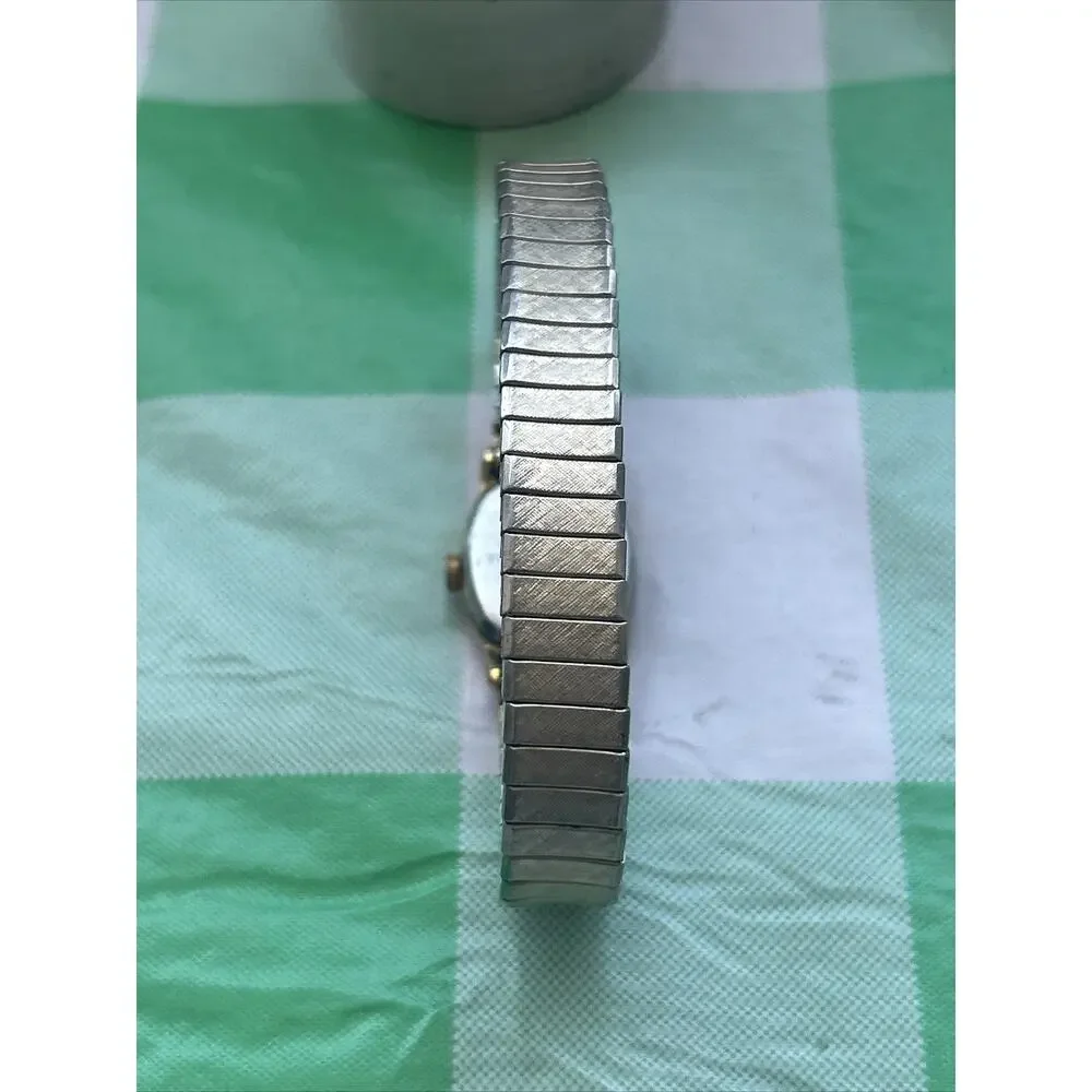 Vintage Pulsar Gold Tone Women’s Quartz Watch V401-5010